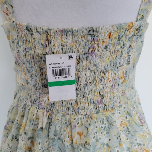 NWT ASTR the Label Tiered Eyelet Green Multifloral Summer Maxi Dress Sz Large - Picture 6 of 14